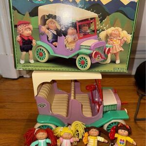 Cabbage Patch Kids Coleco 1984 Musical Wind-Up Car Buggy Plus 4 Dolls